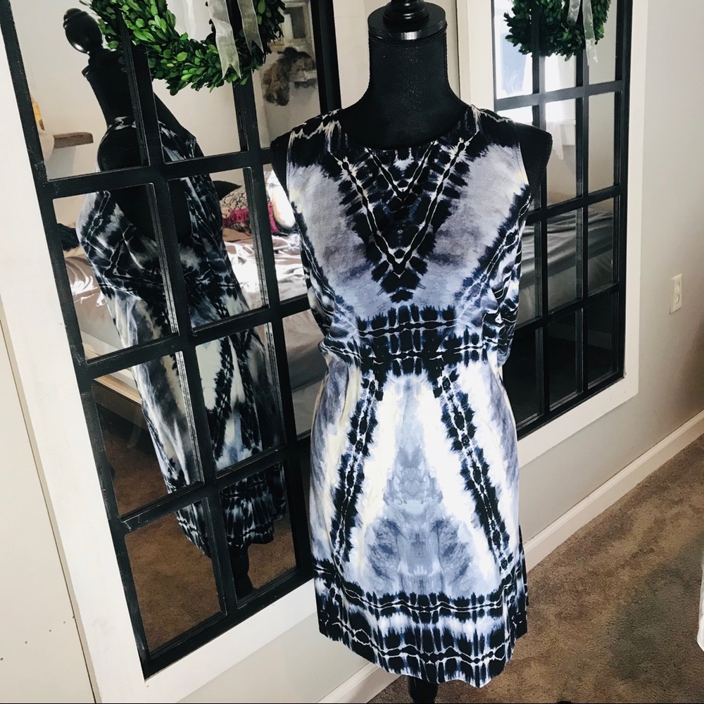 So sweet sleeveless dress